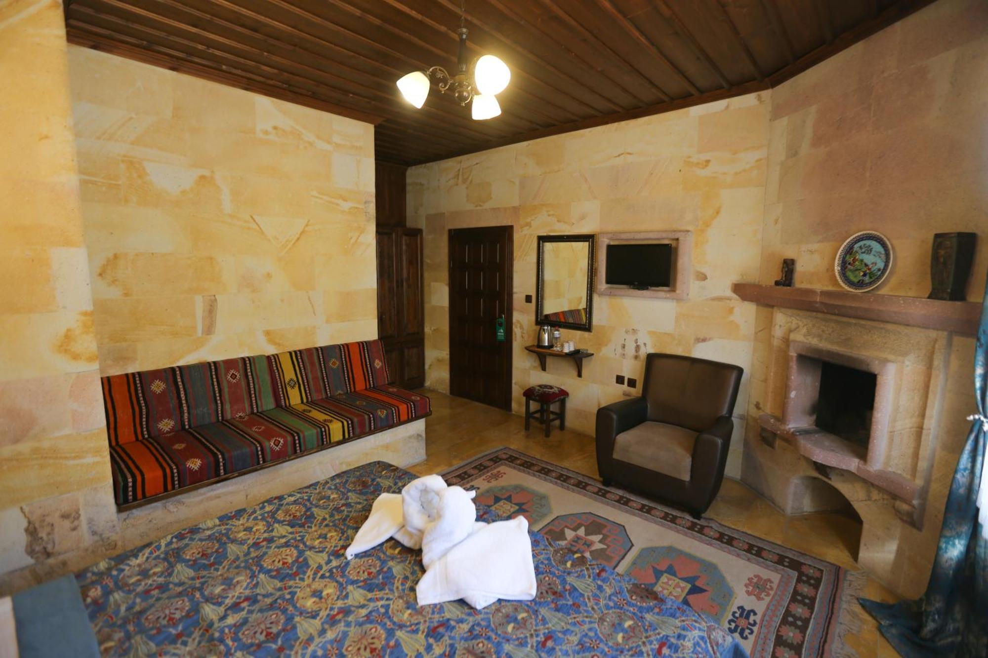 Akuzun Stone Hotel Urgup Exterior photo