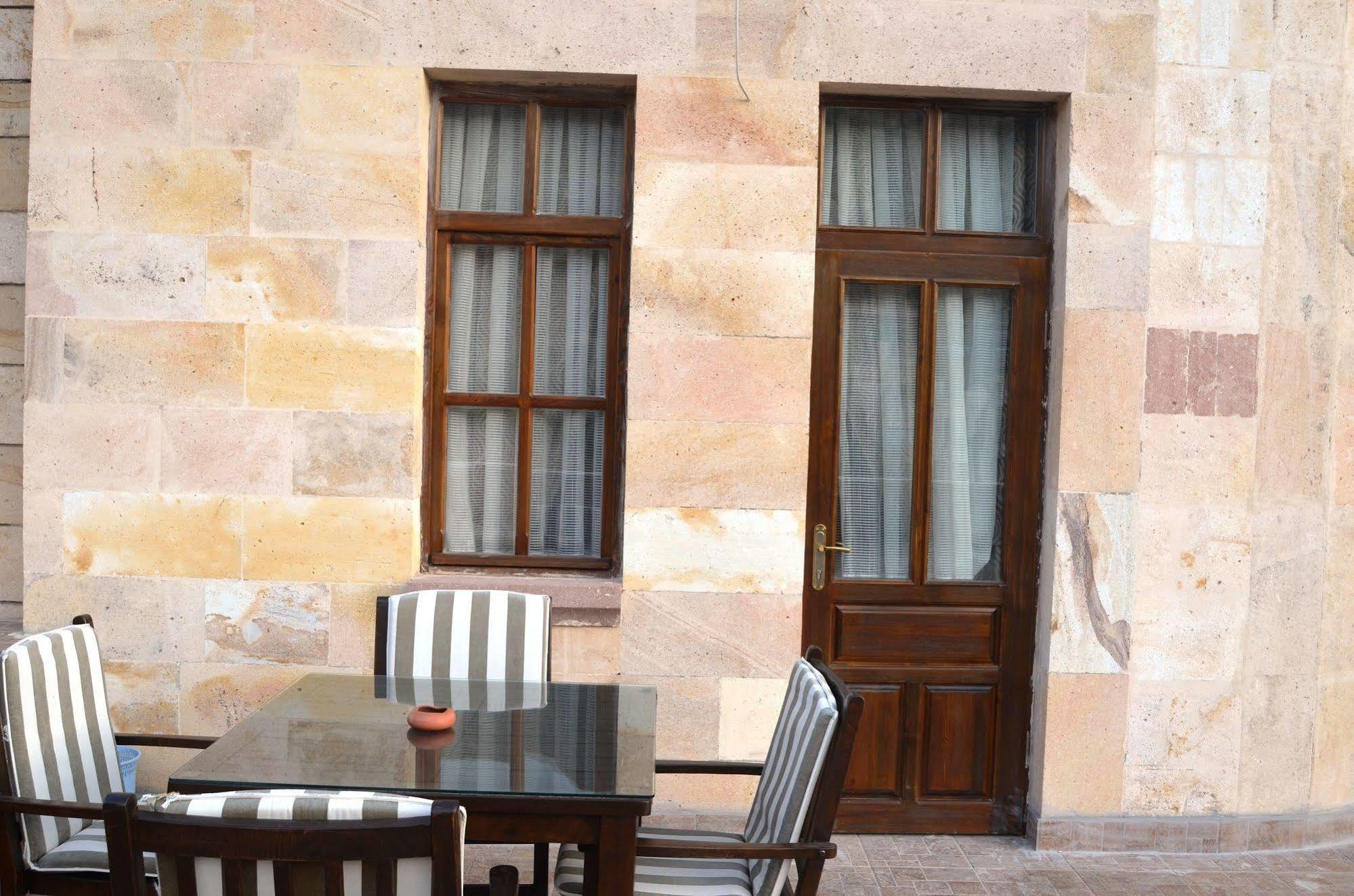 Akuzun Stone Hotel Urgup Exterior photo